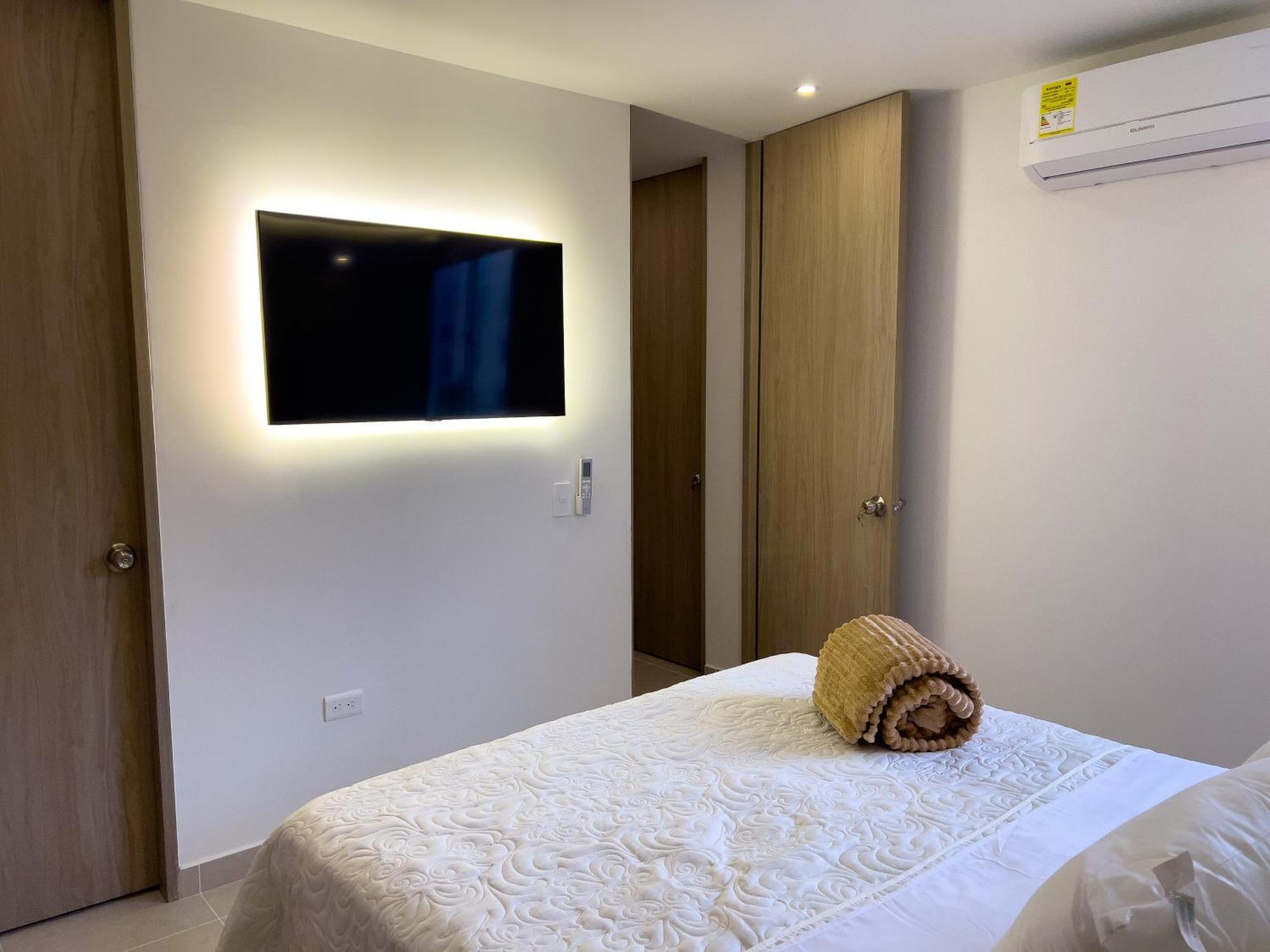 Lujoso Cerca Al Aeropuerto Y Ciudad Amurallada Apartamento